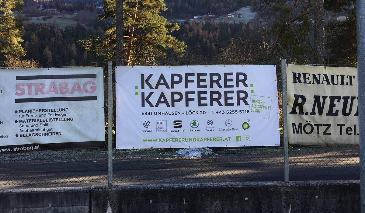 Kapferer & Kapferer Umhausen Werbefläche Fussballplatz